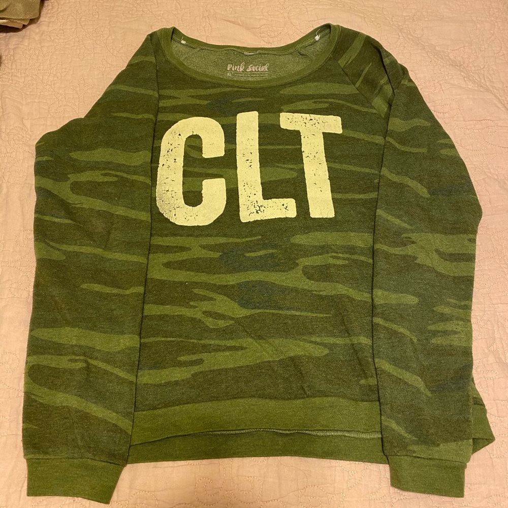Girl Tribe CLT Camo Boat Neck Sweatshirt Green Size XL